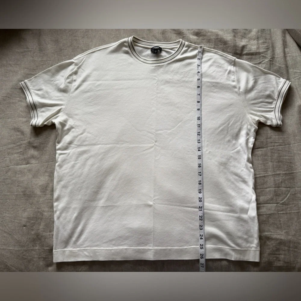 Express Cream Short Sleeve Tee - Picture 4 of 5